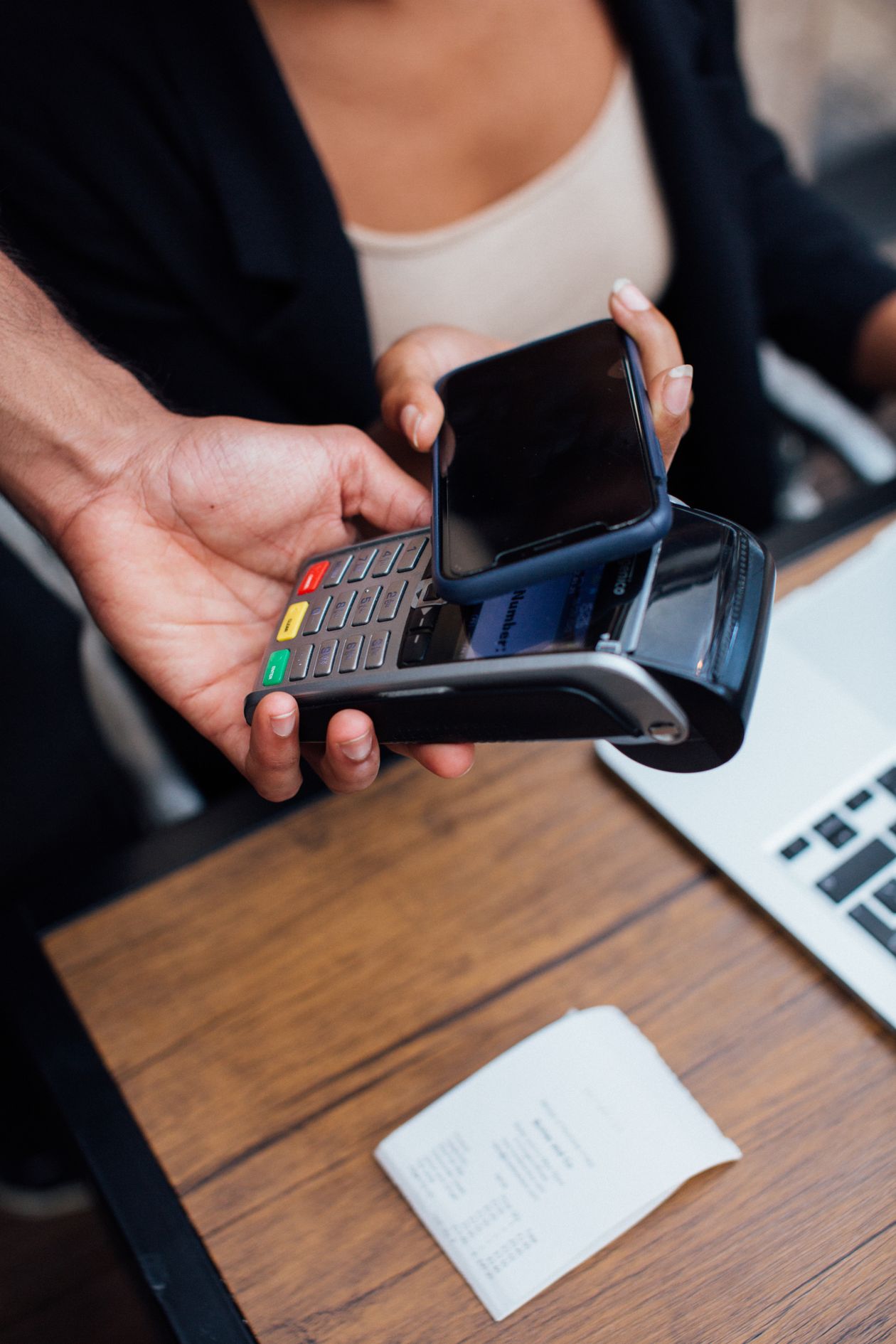Comment Payer avec son Téléphone : Guide Complet 2026